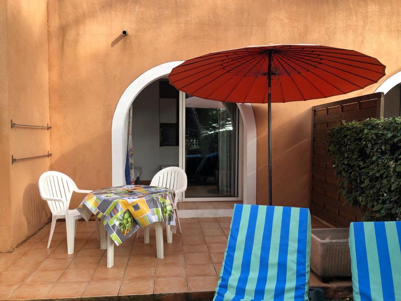 50m Plage T2 Grande Terrasse Vue Mer Climatisé Piscine Chauffée, Parking clos gratuit Sanary-sur-Mer Extérieur photo
